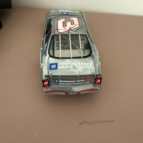 Dale Earnhardt #3 Goodwrench Service Plus NASCAR Diecast 1:24 Scale Elite Series - Picture 8 of 10